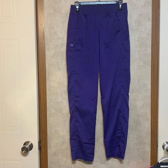 WonderWink four piece bundle - Picture 7 of 9